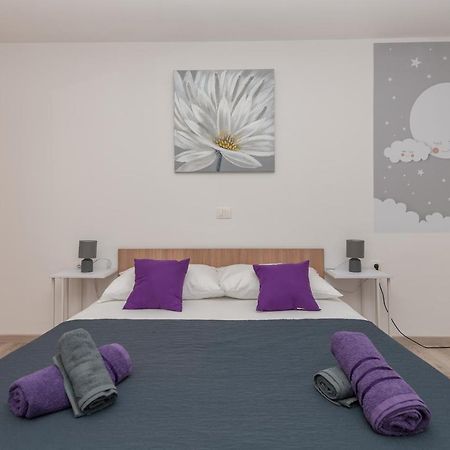 App Anna Appartement Makarska Buitenkant foto