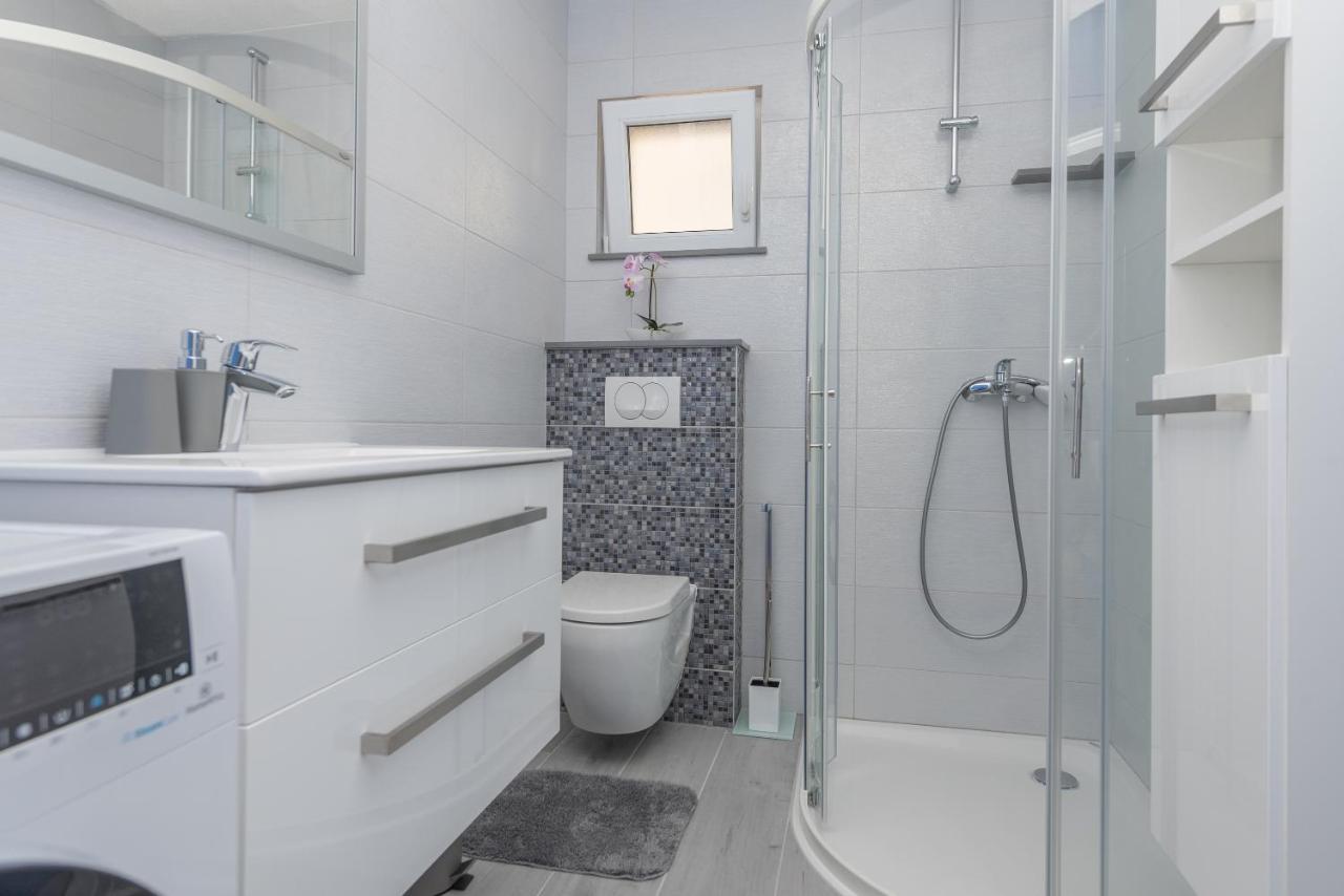 App Anna Appartement Makarska Buitenkant foto