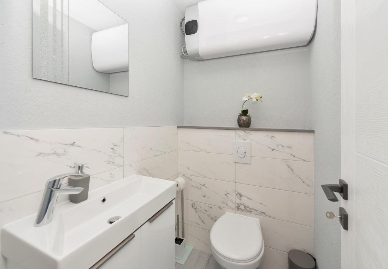 App Anna Appartement Makarska Buitenkant foto