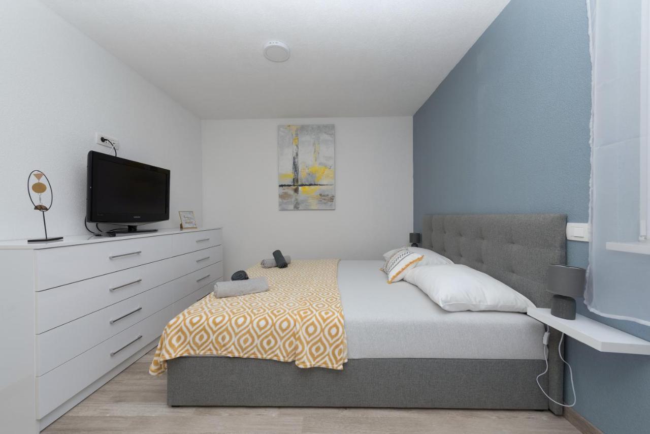 App Anna Appartement Makarska Buitenkant foto